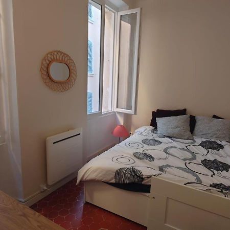 Appartement De Charme - Wifi - Centre Historique Тулон Екстериор снимка